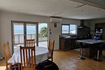 11B Catherine Crescent, Moturoa