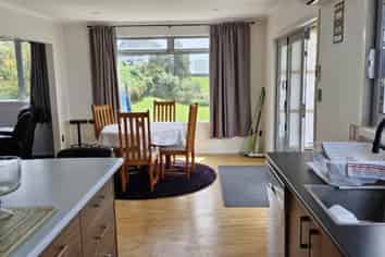 11B Catherine Crescent, Moturoa