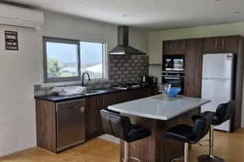 11B Catherine Crescent, Moturoa