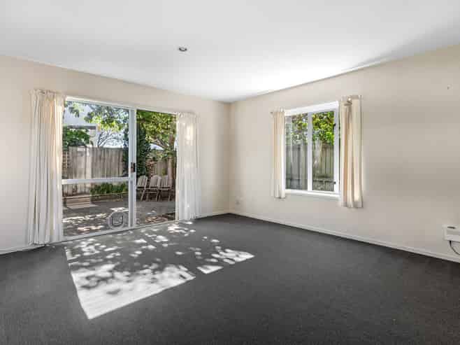 30 Coles Place, Saint Albans
