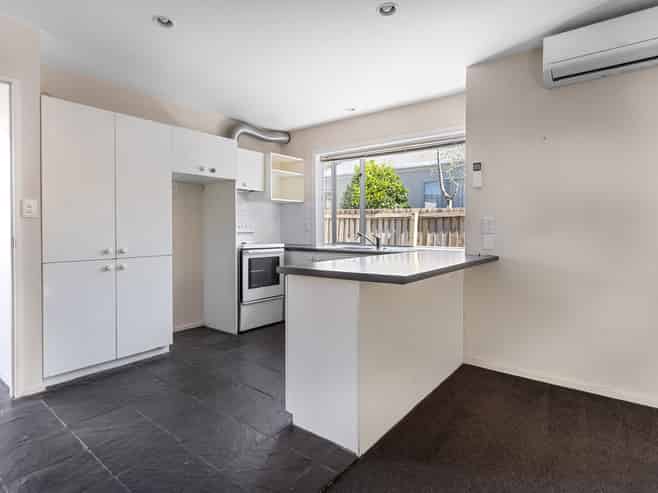 30 Coles Place, Saint Albans