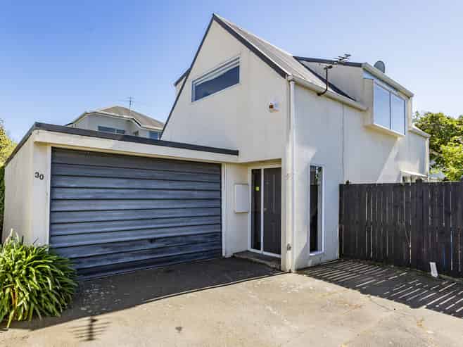 30 Coles Place, Saint Albans