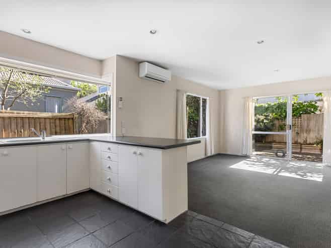 30 Coles Place, Saint Albans