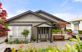 7 Charleston Avenue, Boulcott