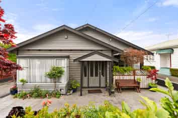 7 Charleston Avenue, Boulcott