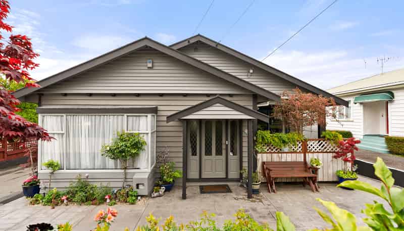 7 Charleston Avenue, Boulcott