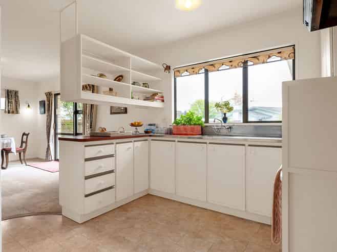 11 Chequers Avenue, Chartwell