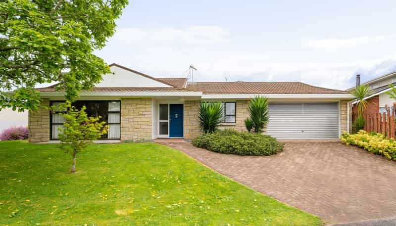 11 Chequers Avenue, Chartwell