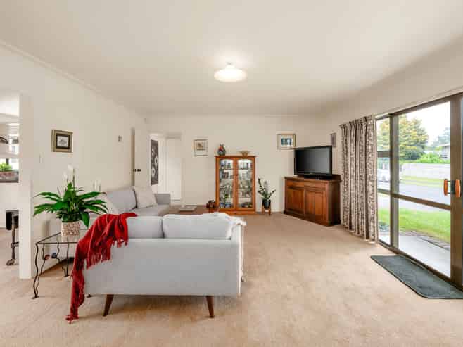 11 Chequers Avenue, Chartwell