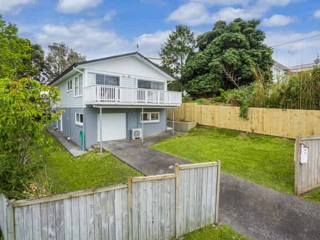 1 Phillipa Place, Browns Bay
