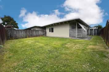 4/5 Keeling Road, Henderson