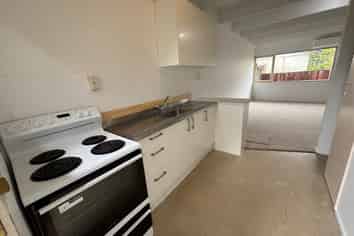 4/5 Keeling Road, Henderson