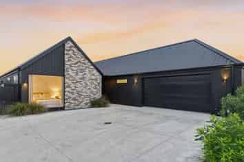 4 Tabor Place, LINCOLN