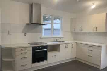 147 Langdons Road, Northcote