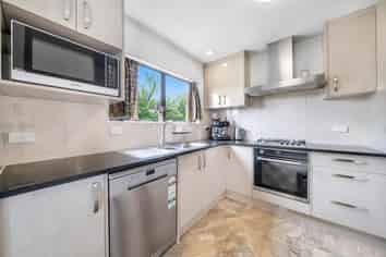 78A White Swan Road, Mount Roskill