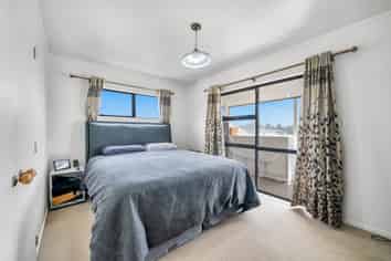 78A White Swan Road, Mount Roskill