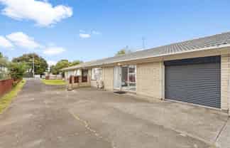 2/46 Jellicoe Road, Manurewa