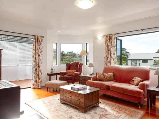 9  Highwood Grove, Torbay