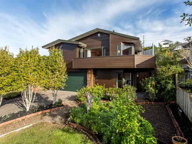 9  Highwood Grove, Torbay