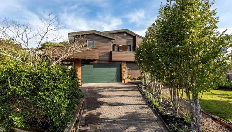 9  Highwood Grove, Torbay