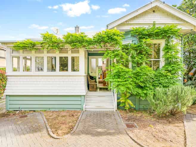 4B Kohia Terrace, Epsom