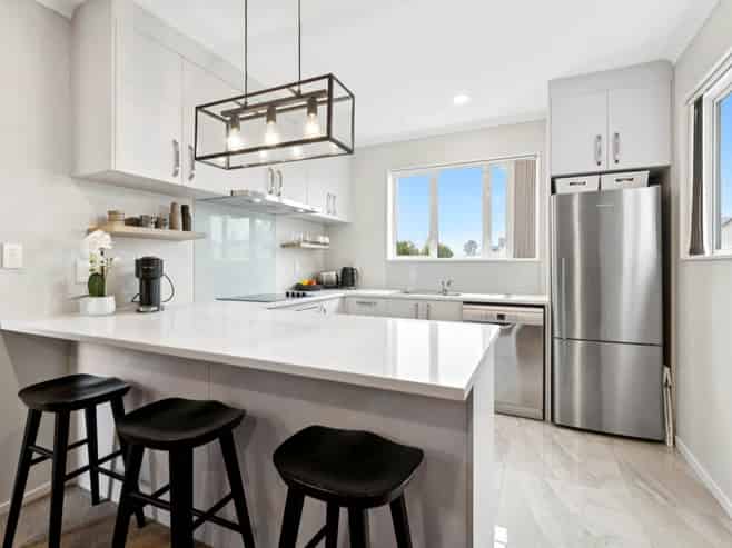 17 Stitchbird Crescent, Papakura