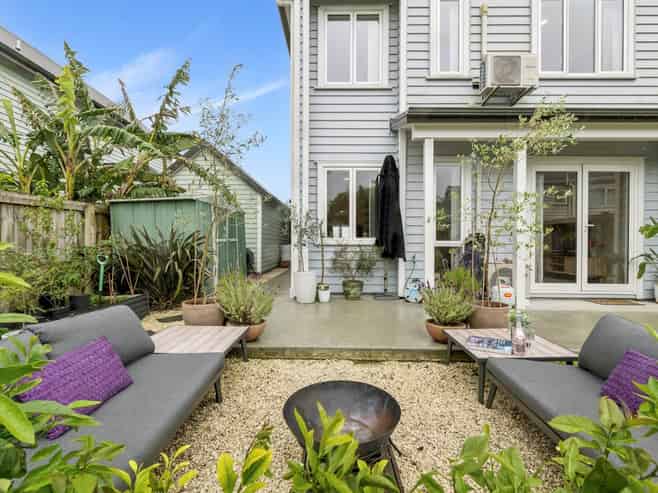 17 Stitchbird Crescent, Papakura