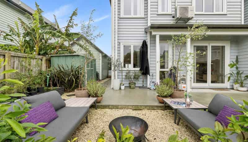 17 Stitchbird Crescent, Papakura