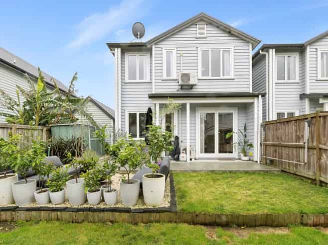 17 Stitchbird Crescent, Papakura