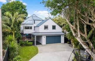 37 Swann Beach Road, Stanmore Bay