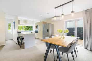 37 Swann Beach Road, Stanmore Bay