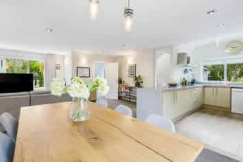 37 Swann Beach Road, Stanmore Bay