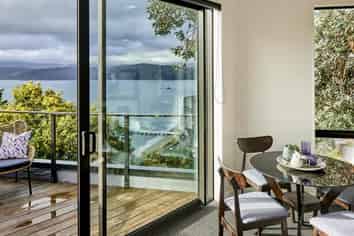 5/80 Seatoun Heights Road, Seatoun