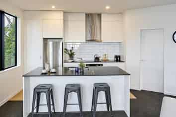 5/80 Seatoun Heights Road, Seatoun