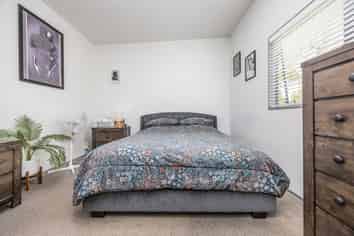 40/42 Holly Street, Avondale