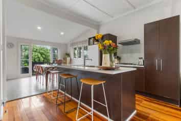 37 Roberton Road, Avondale