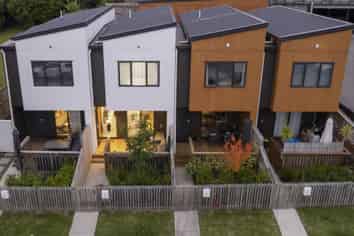 34/18 Hewlett Road, Massey