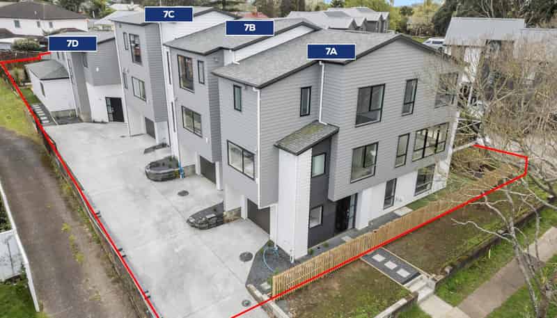7B & 7C Titirangi Road, New Lynn