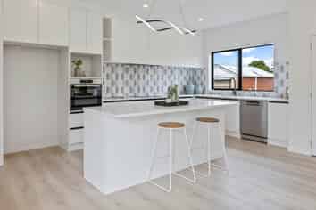 7B & 7C Titirangi Road, New Lynn