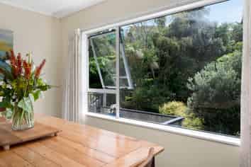 23 Renown Road, RAUMATI SOUTH