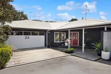 23 Renown Road, RAUMATI SOUTH