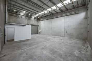 147SQM Modern Industrial Warehouse For Lease