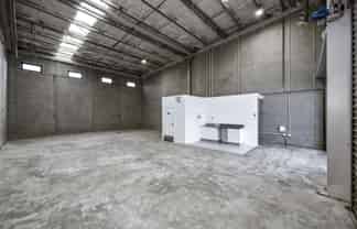 147SQM Modern Industrial Warehouse For Lease