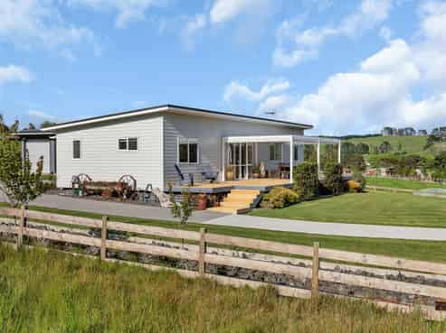 331 Otaika Valley Road, Otaika