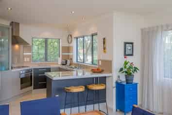 94 Arawhata Rd, Paraparaumu