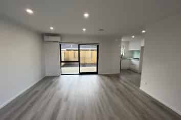 4/27 Wentworth Avenue, Papatoetoe