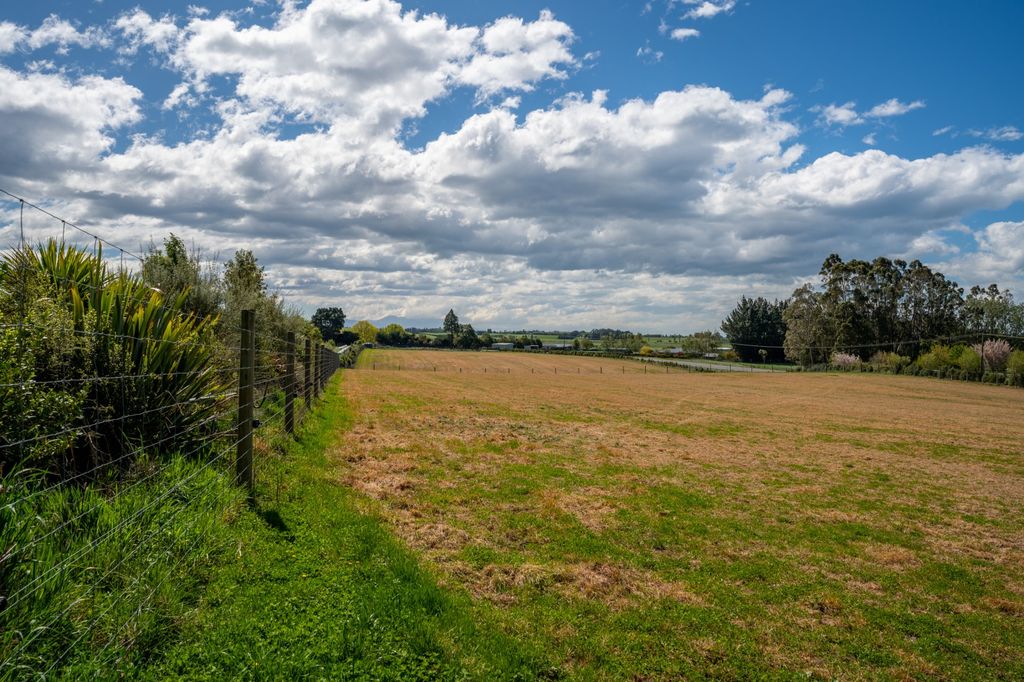 Distinctive Bare Land Lifestyle Sections 2