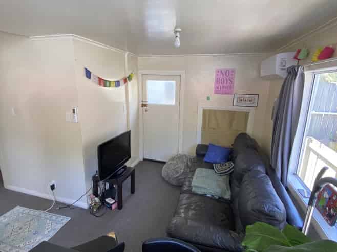 45 Hall Street, Newtown