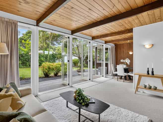 55 Hillcrest Avenue, Hillcrest