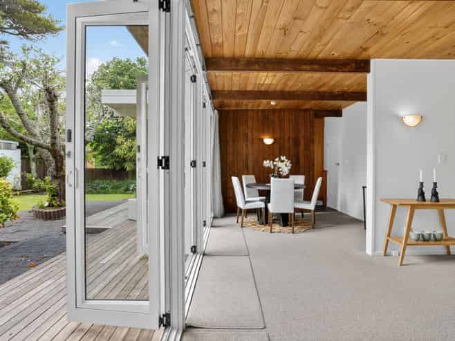 55 Hillcrest Avenue, Hillcrest